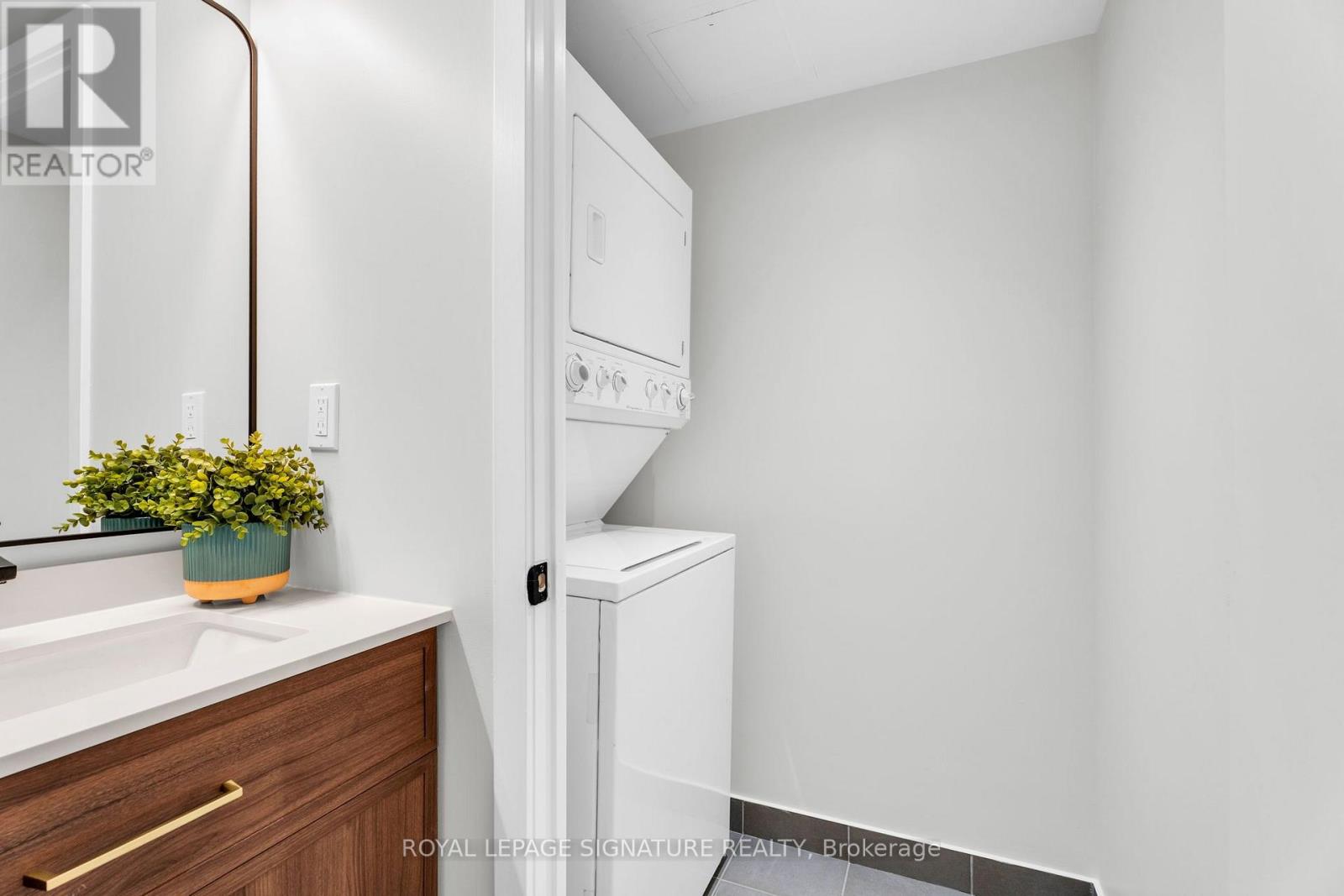 316 - 33 Lombard Street, Toronto, Ontario M5C 3H8 - Photo 14 - C13663278