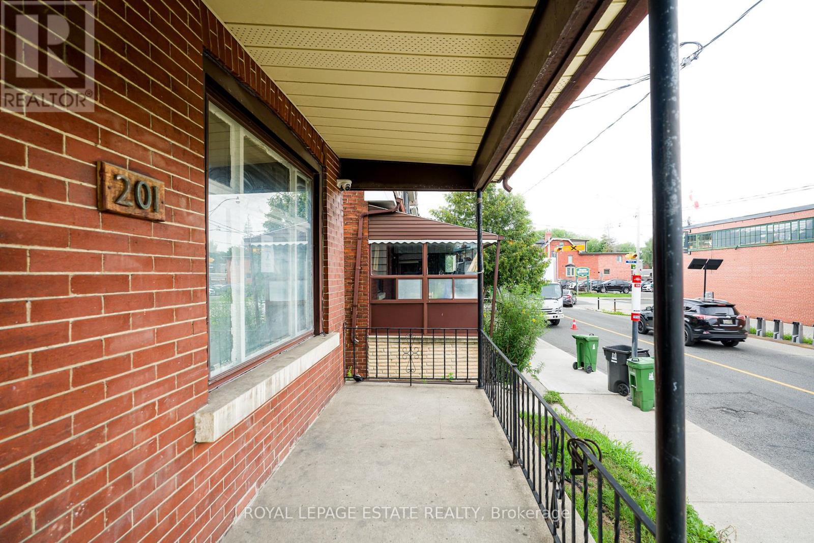 201 Christie Street, Toronto, Ontario  M6G 3B5 - Photo 4 - C13663302