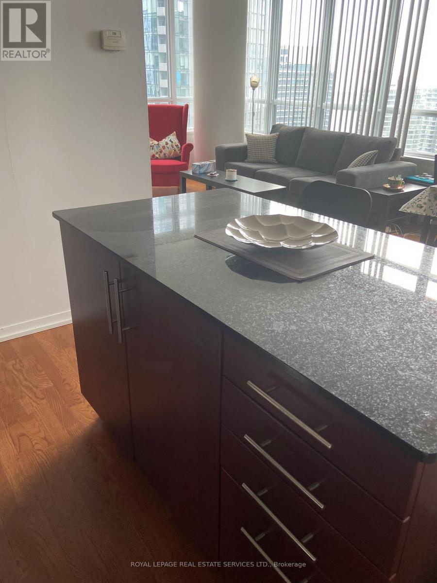 2310 - 55 Bremner Boulevard, Toronto, Ontario M5J 0A6 - Photo 7 - C13663306