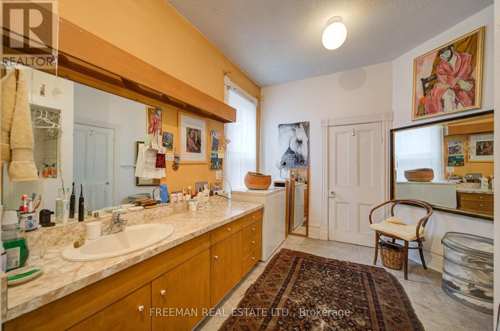 46 Brunswick Avenue, Toronto, Ontario  M5S 2L7 - Photo 14 - C13663350