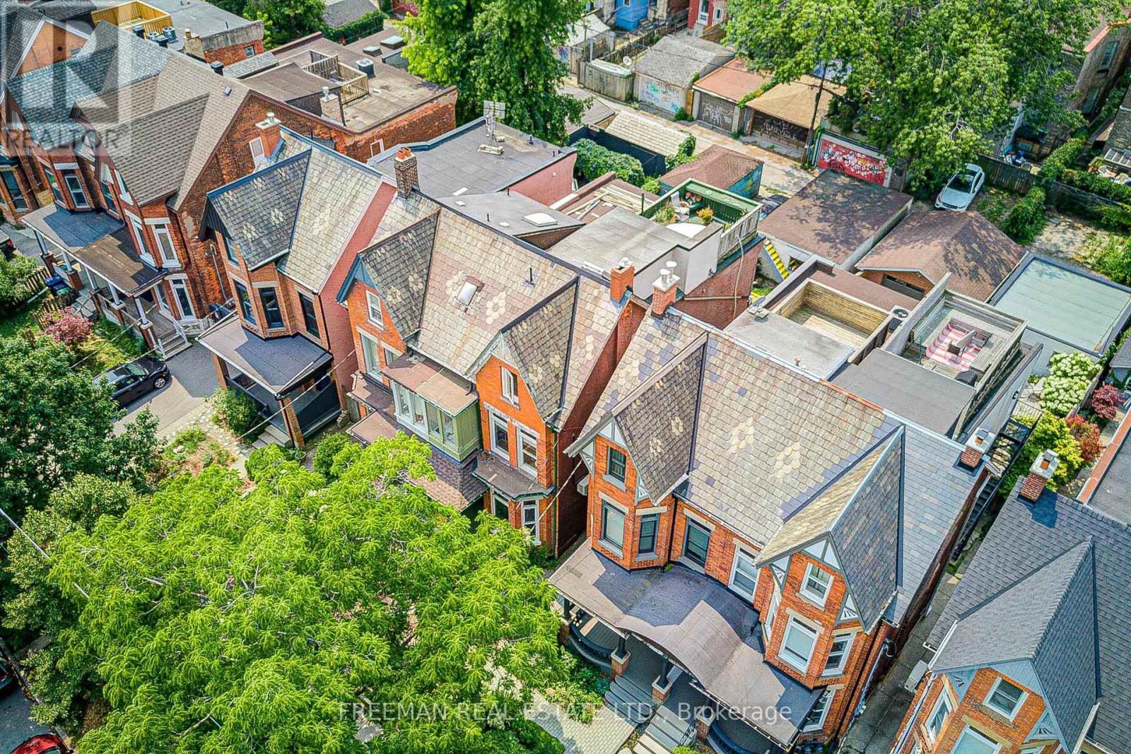46 Brunswick Avenue, Toronto, Ontario  M5S 2L7 - Photo 3 - C13663350