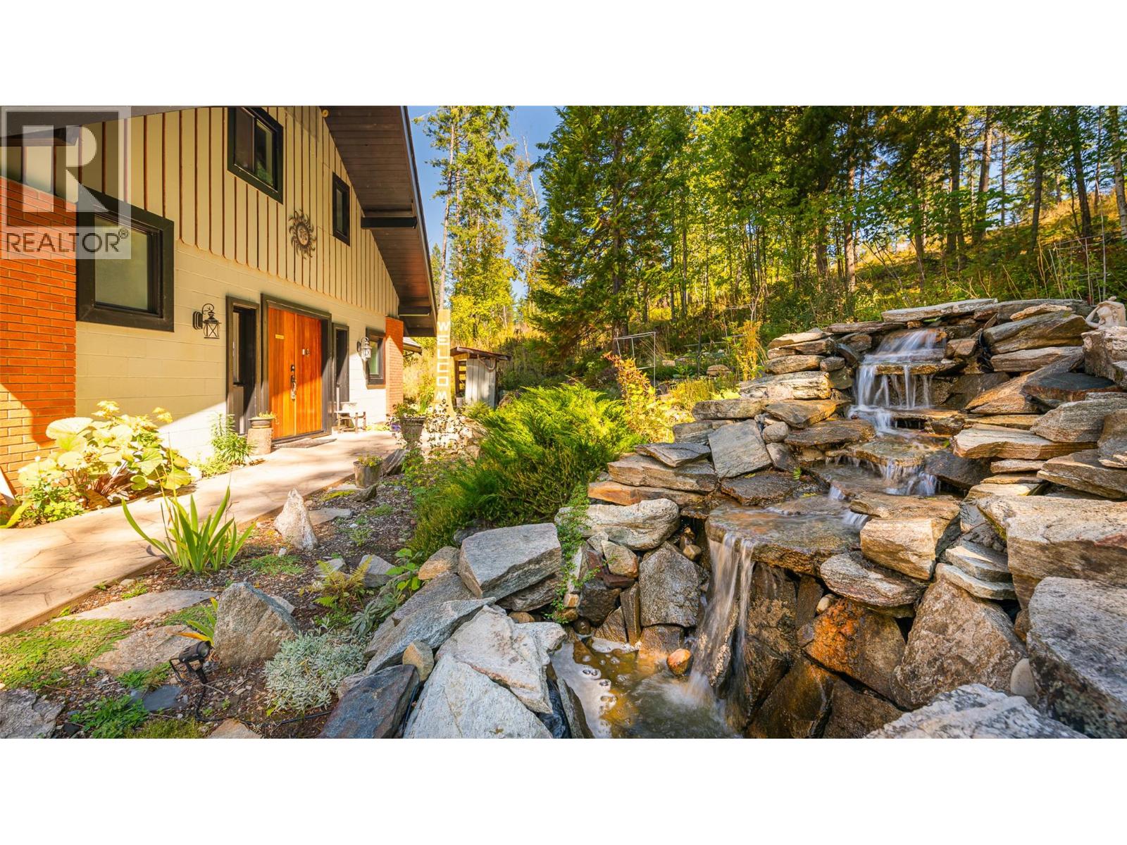 134 Riondel Road, Kootenay Bay, British Columbia  V0B 1X0 - Photo 5 - 10366530