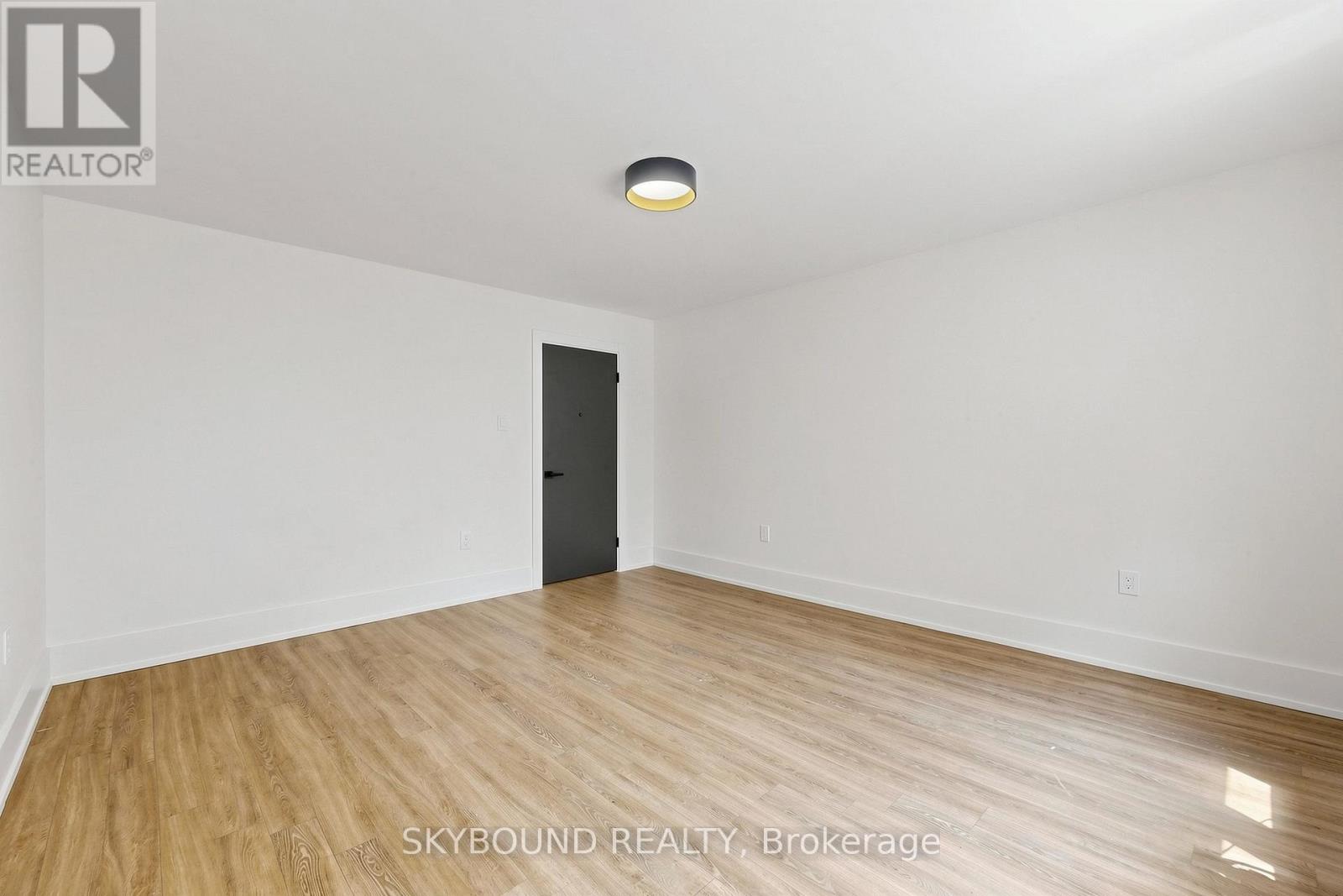 11 - 1165 Kingston Road, Toronto, Ontario  M1N 1P2 - Photo 1 - E13663310