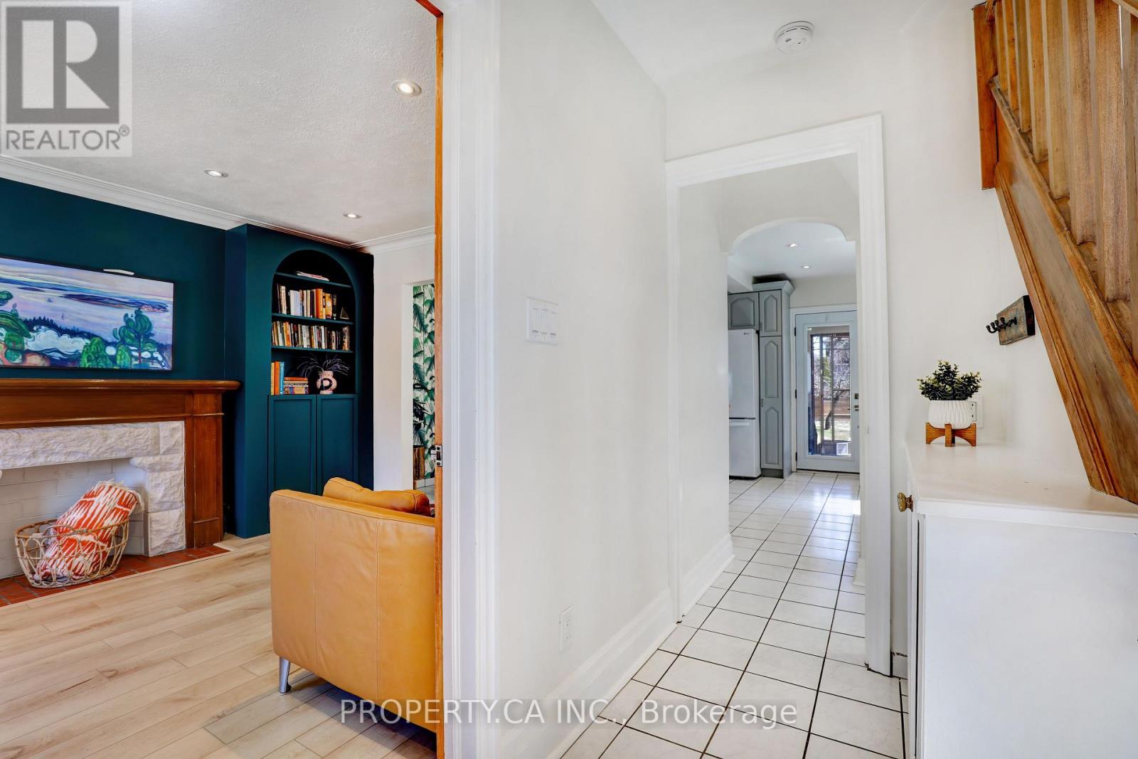 135 Cadorna Avenue, Toronto, Ontario  M4J 3X5 - Photo 3 - E13663394