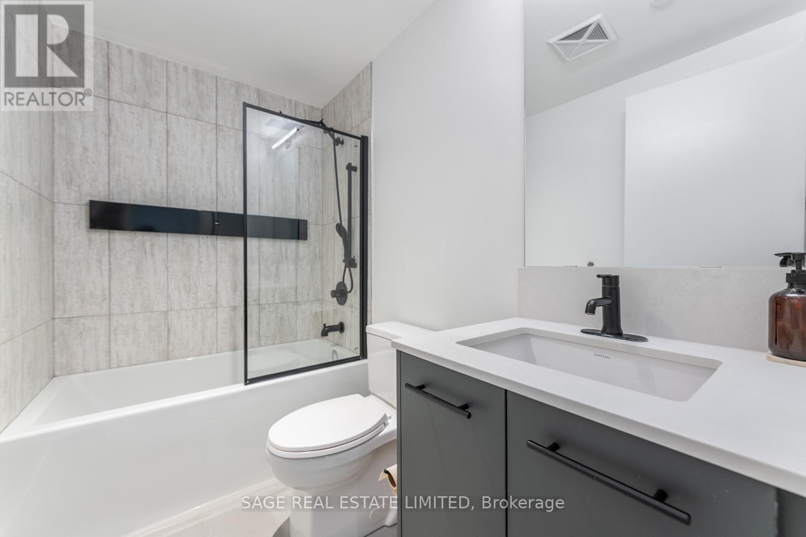 206 - 1888 Queen Street E, Toronto, Ontario M4L 1H3 - Photo 8 - E13663398