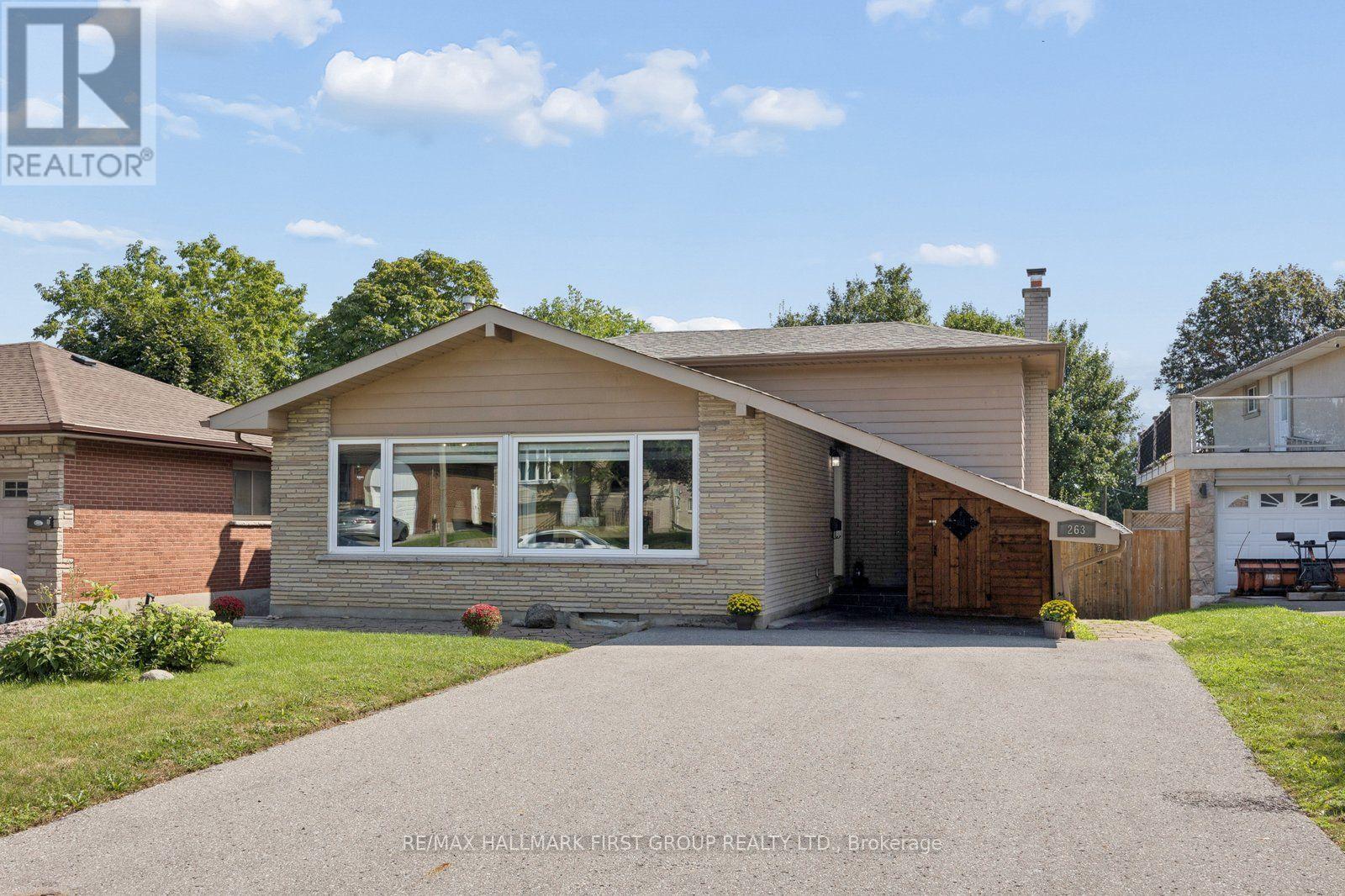263 Fairlawn Court, Oshawa, Ontario  L1J 4R1 - Photo 1 - E13663408