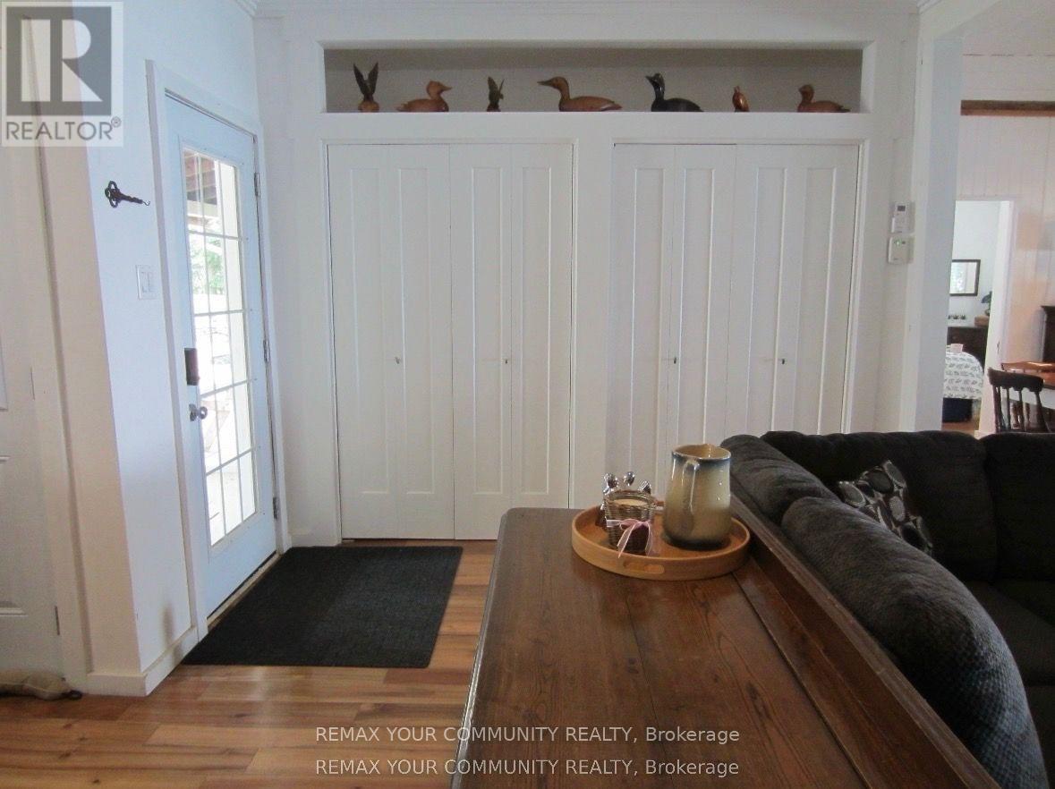 6576 Quarry Point Road, Ramara, Ontario  L3V 0S3 - Photo 3 - S13663136