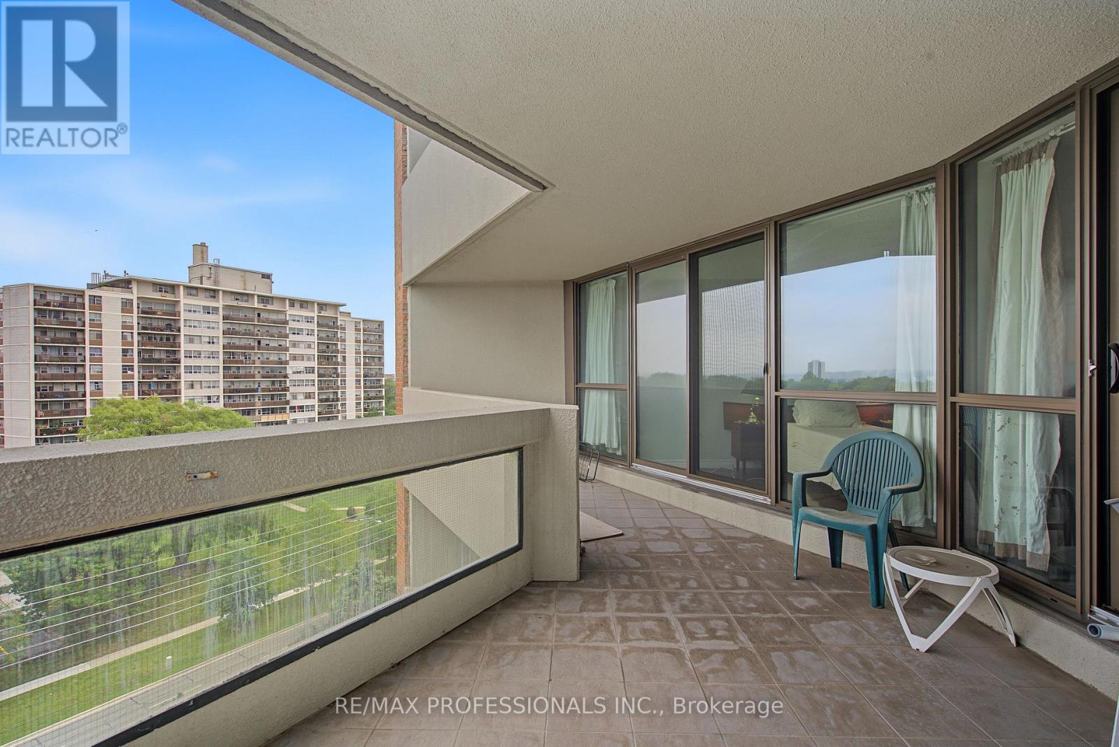 1004 - 2010 Islington Avenue, Toronto, Ontario M9P 3S8 - Photo 15 - W13663330