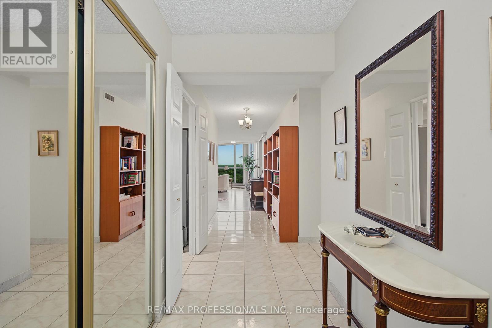 1004 - 2010 Islington Avenue, Toronto, Ontario M9P 3S8 - Photo 18 - W13663330
