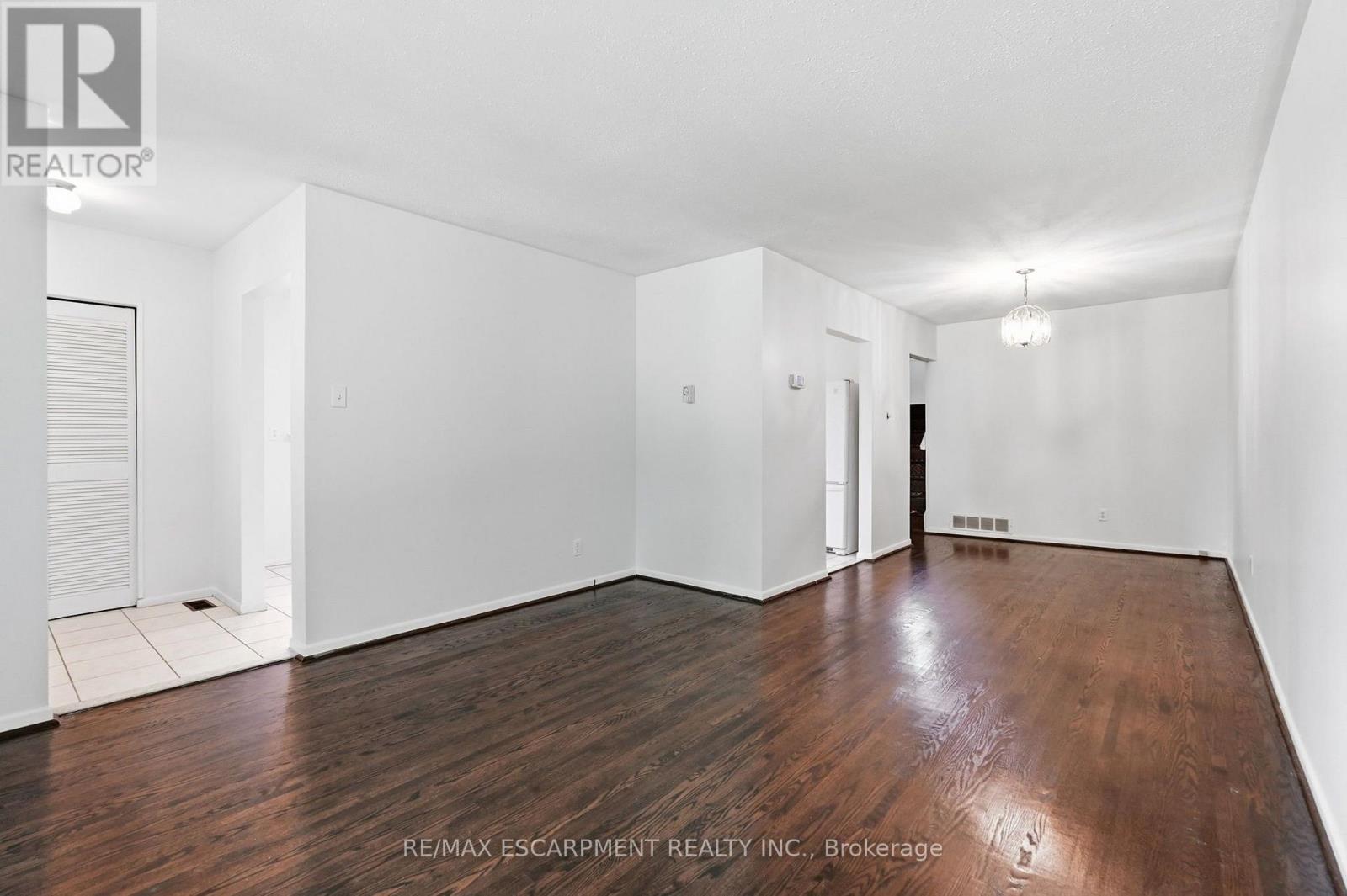 2469 Padstow Crescent, Mississauga, Ontario  L5J 2G2 - Photo 15 - W13663372