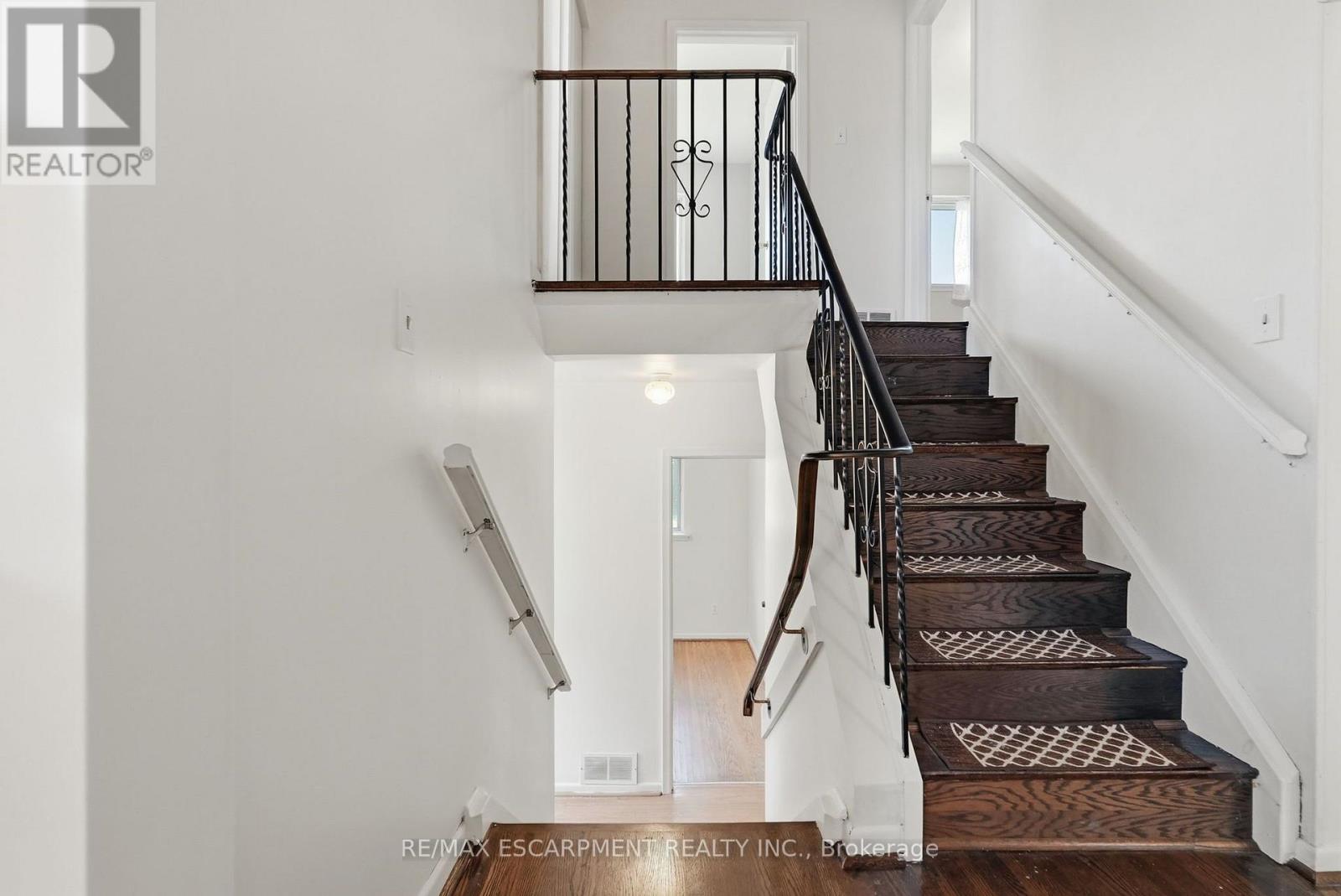 2469 Padstow Crescent, Mississauga, Ontario  L5J 2G2 - Photo 16 - W13663372