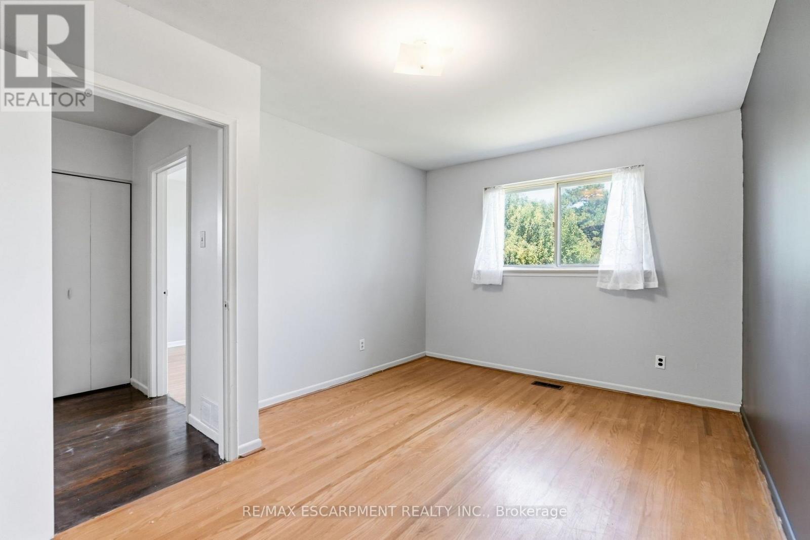 2469 Padstow Crescent, Mississauga, Ontario  L5J 2G2 - Photo 17 - W13663372