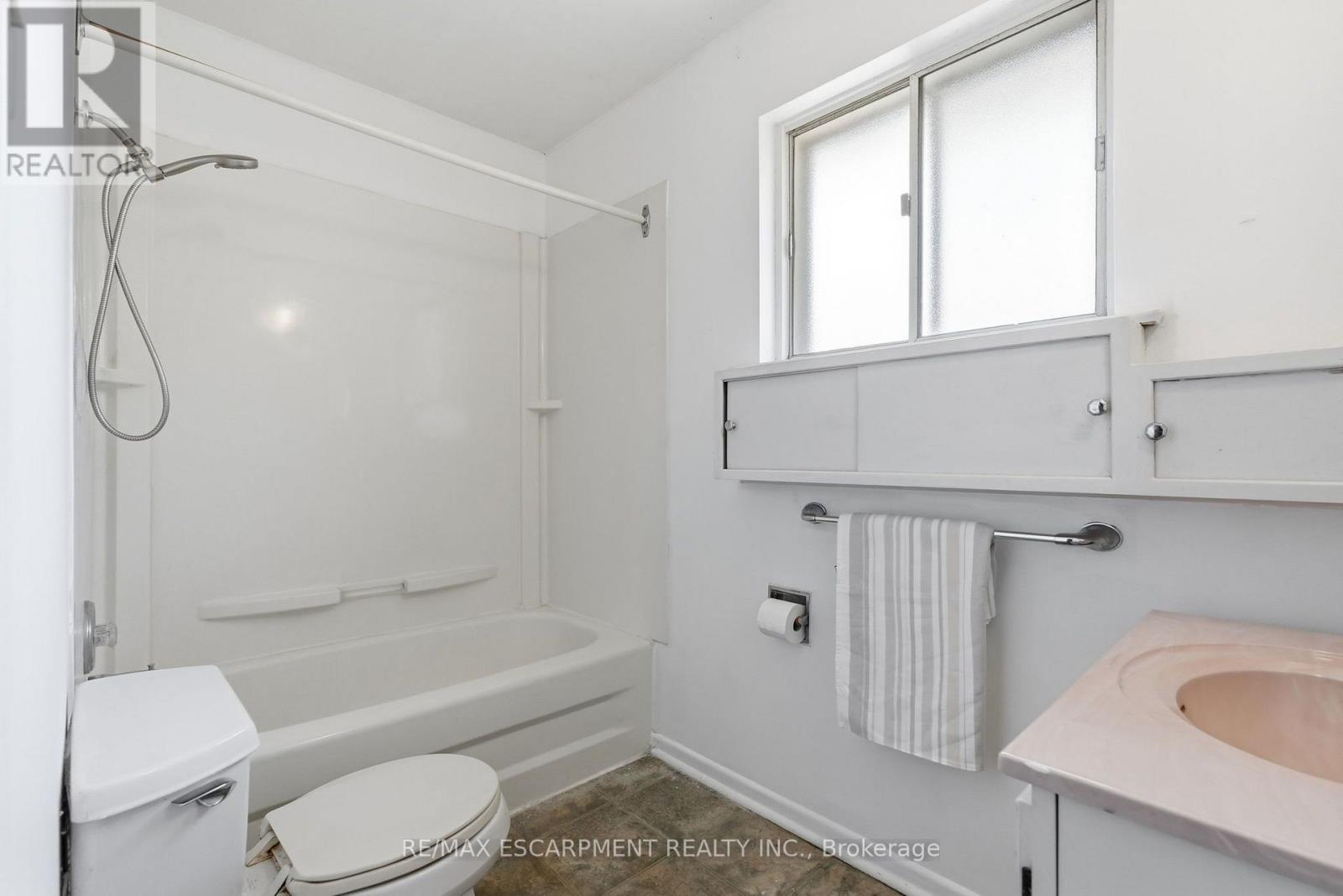 2469 Padstow Crescent, Mississauga, Ontario  L5J 2G2 - Photo 24 - W13663372