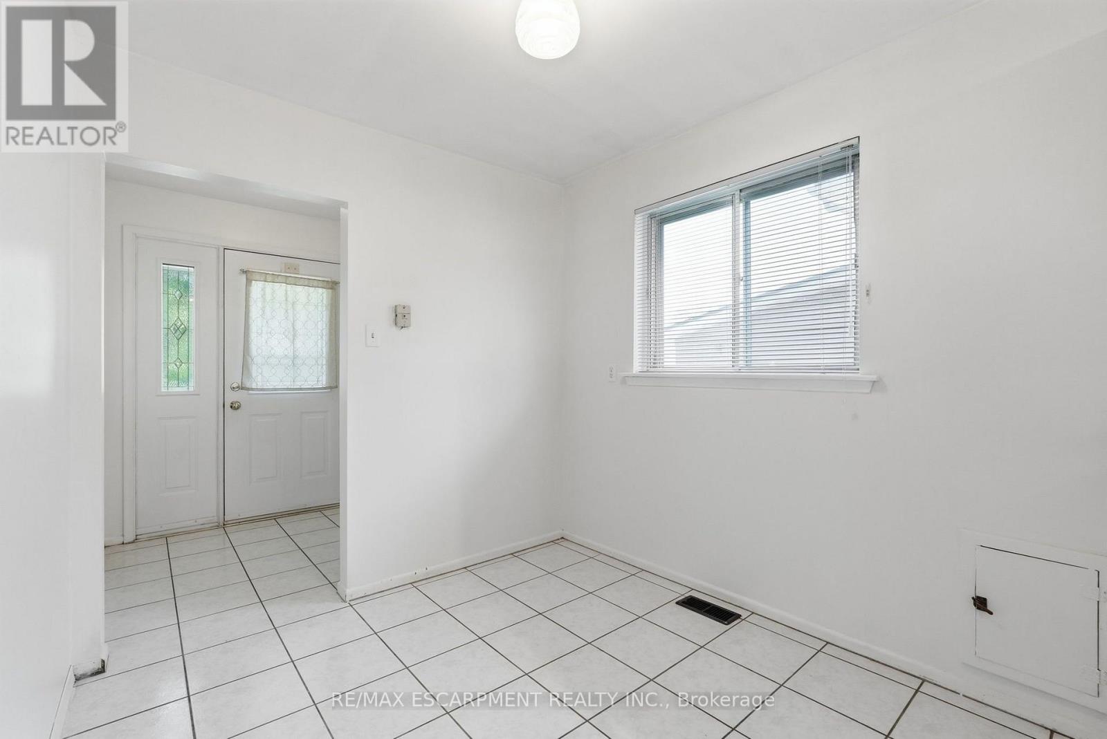 2469 Padstow Crescent, Mississauga, Ontario  L5J 2G2 - Photo 6 - W13663372