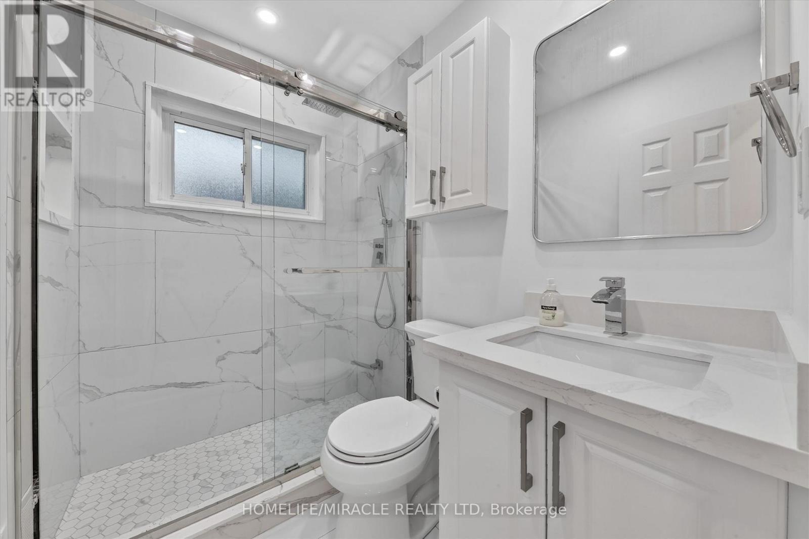 18 Elderfield Crescent, Toronto, Ontario M9C 3K7 - Photo 16 - W13663384