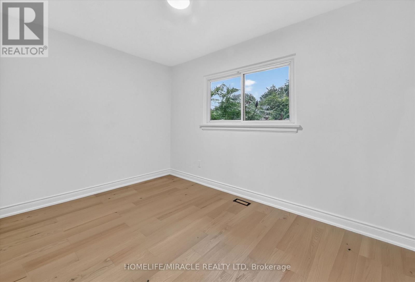 18 Elderfield Crescent, Toronto, Ontario M9C 3K7 - Photo 21 - W13663384