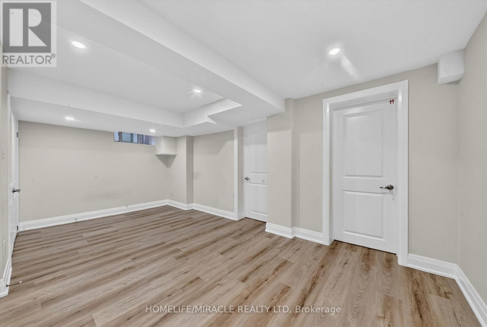18 Elderfield Crescent, Toronto, Ontario M9C 3K7 - Photo 28 - W13663384