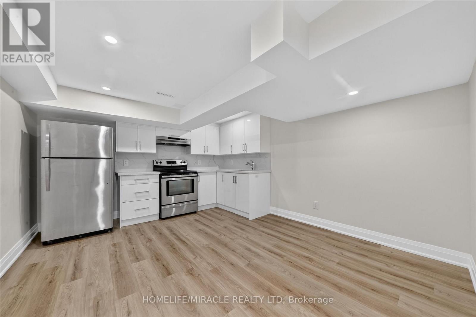 18 Elderfield Crescent, Toronto, Ontario M9C 3K7 - Photo 31 - W13663384