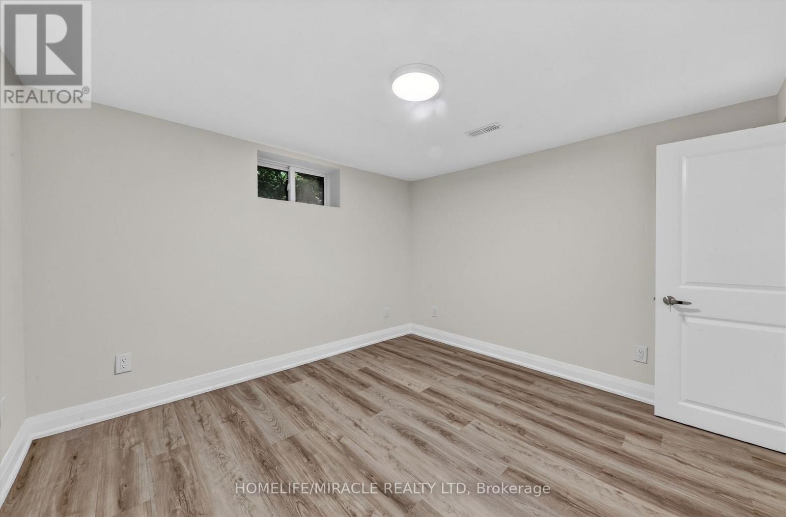 18 Elderfield Crescent, Toronto, Ontario M9C 3K7 - Photo 35 - W13663384