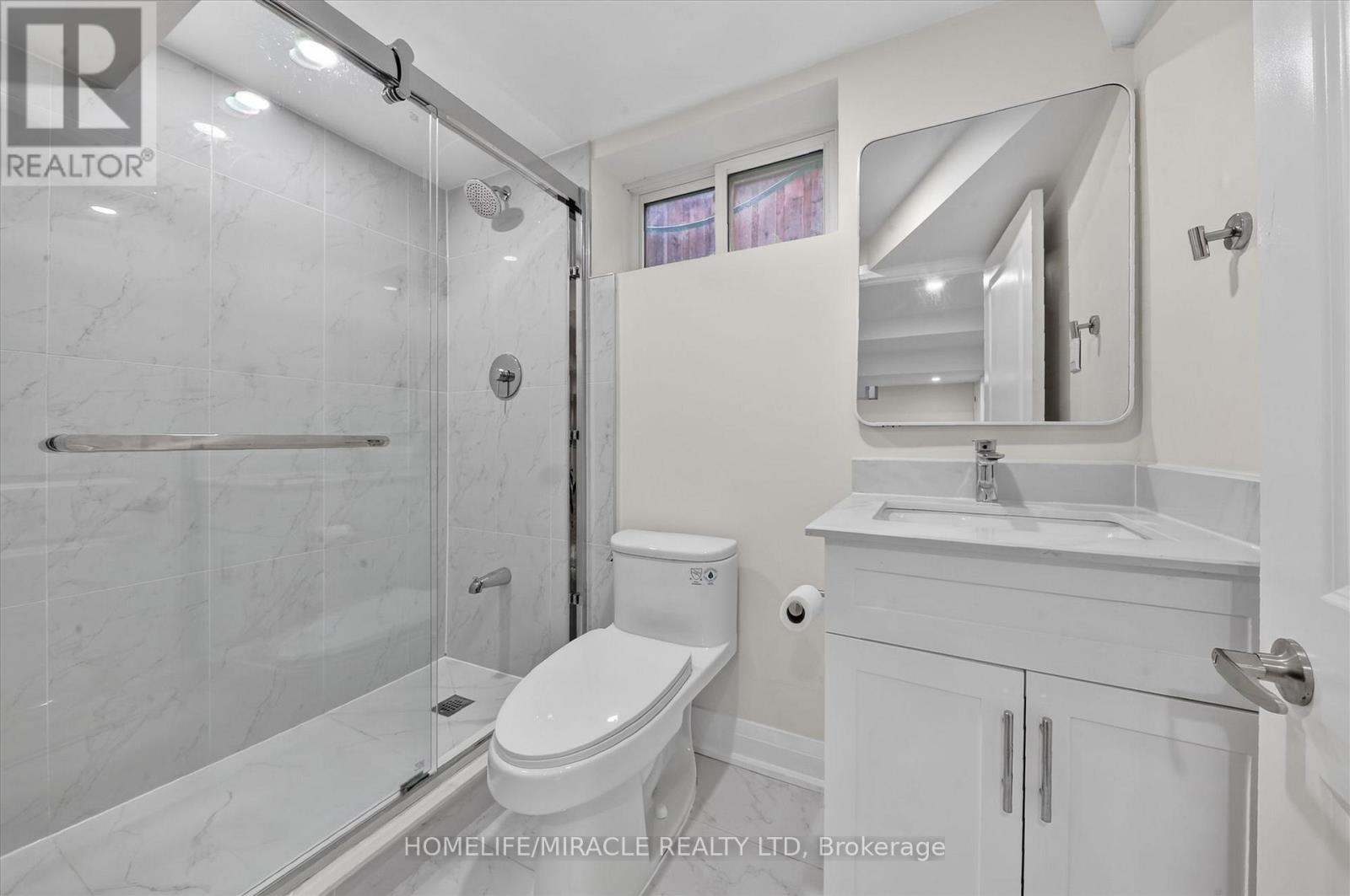 18 Elderfield Crescent, Toronto, Ontario M9C 3K7 - Photo 37 - W13663384