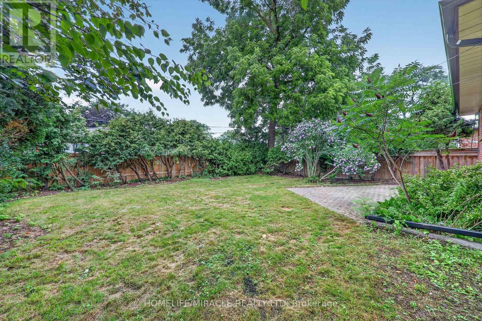 18 Elderfield Crescent, Toronto, Ontario M9C 3K7 - Photo 41 - W13663384
