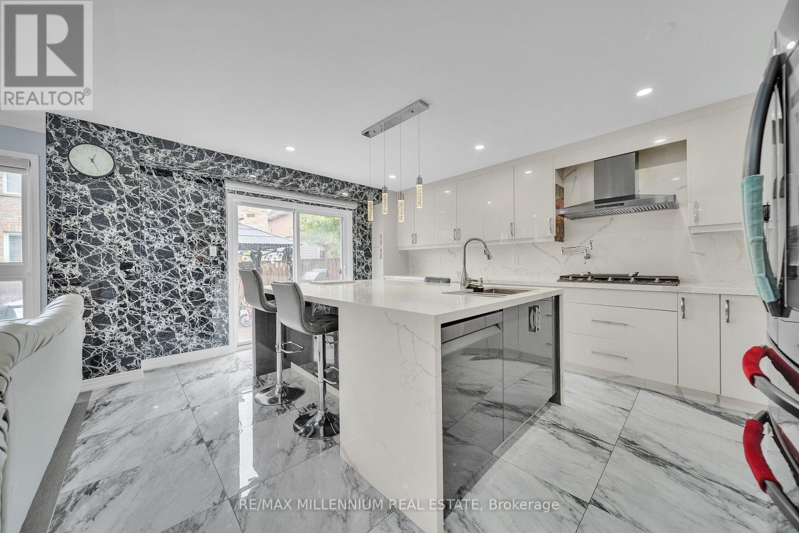 54 Buick Boulevard, Brampton, Ontario  L7A 3X7 - Photo 14 - W13663390
