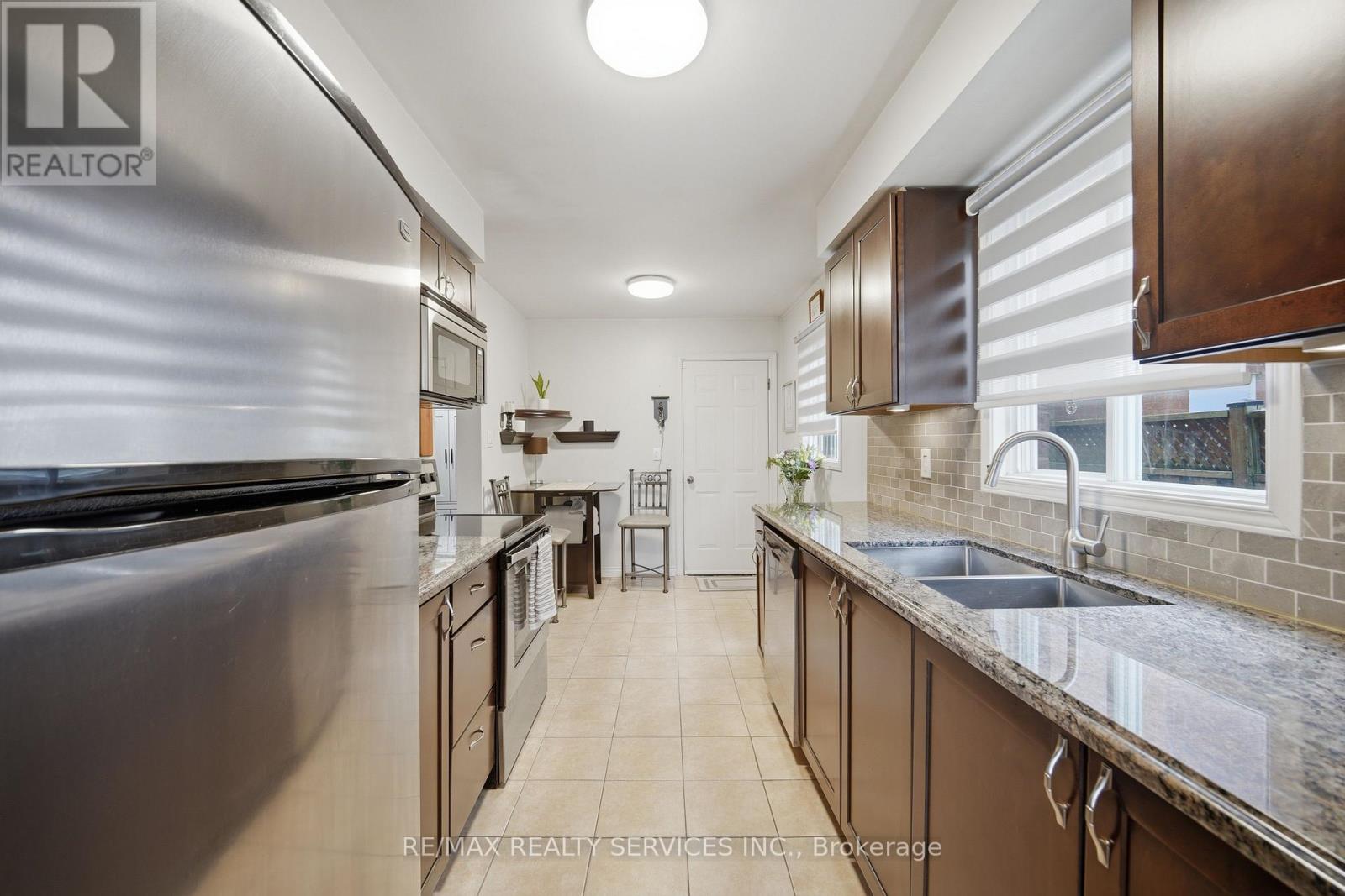 10 Valonia Drive, Brampton, Ontario  L6V 4J2 - Photo 18 - W13663404