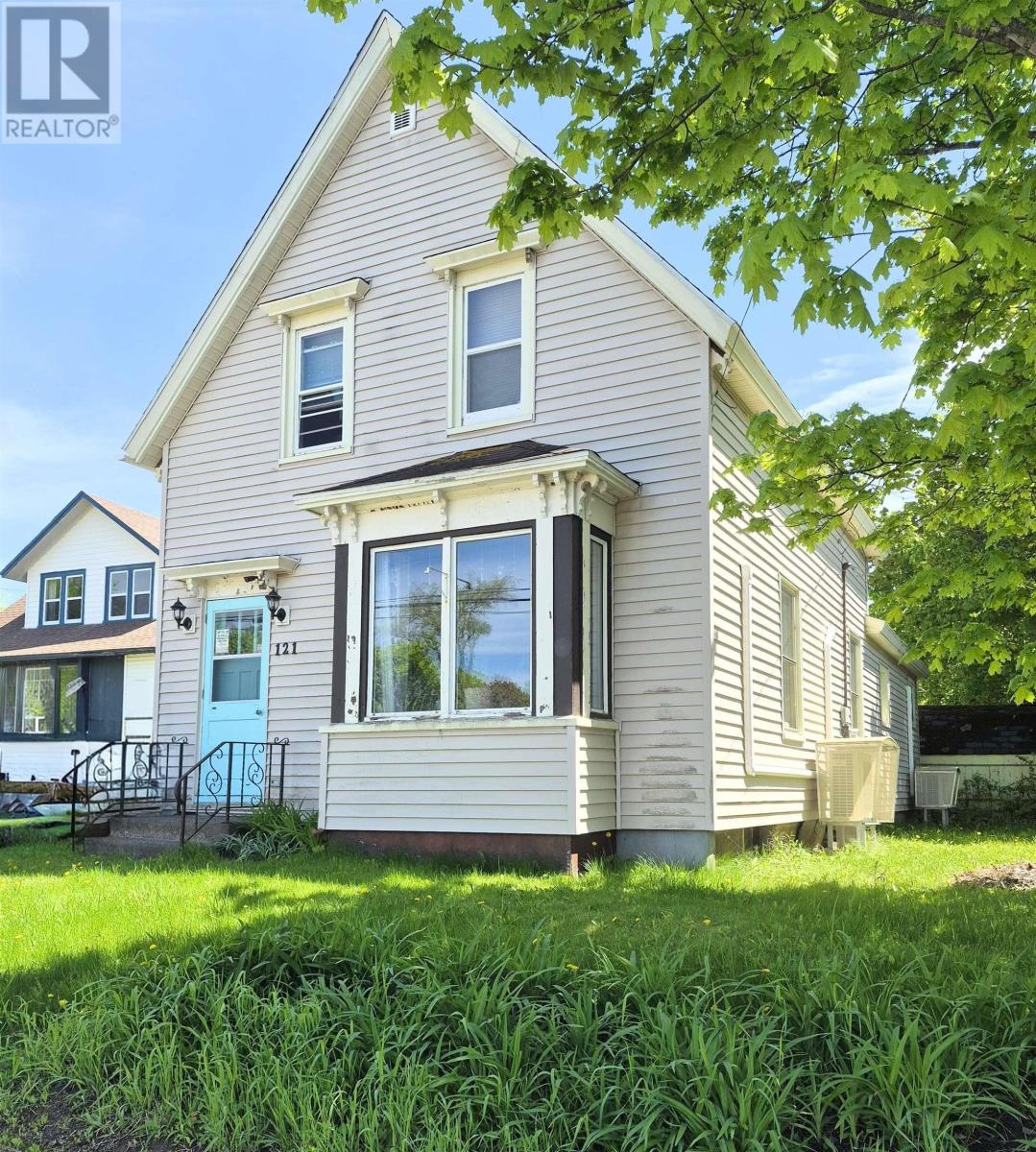 121 Main Street, Springhill, Nova Scotia  B0M 1X0 - Photo 2 - 202612966