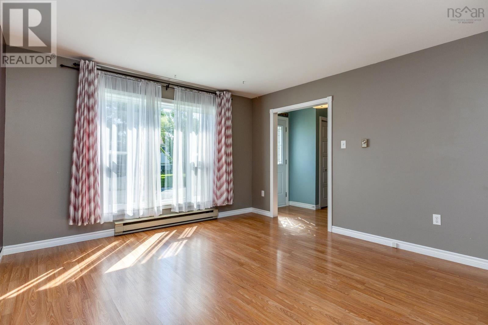 16 Clermont Crescent, Cole Harbour, Nova Scotia  B2W 4P1 - Photo 4 - 202619952