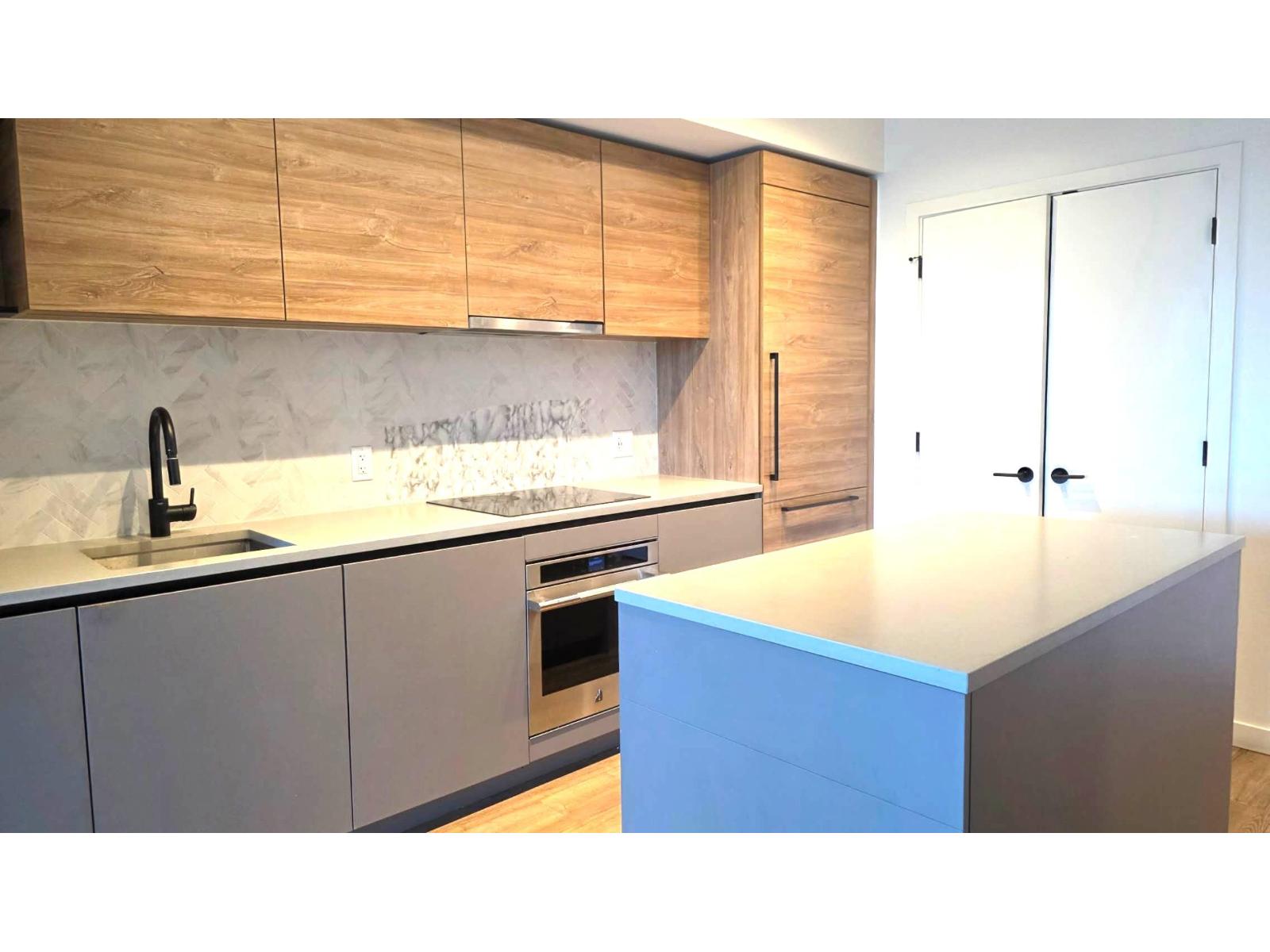 809 10448 University Drive, Surrey, British Columbia  V3T 0S7 - Photo 2 - R3099392