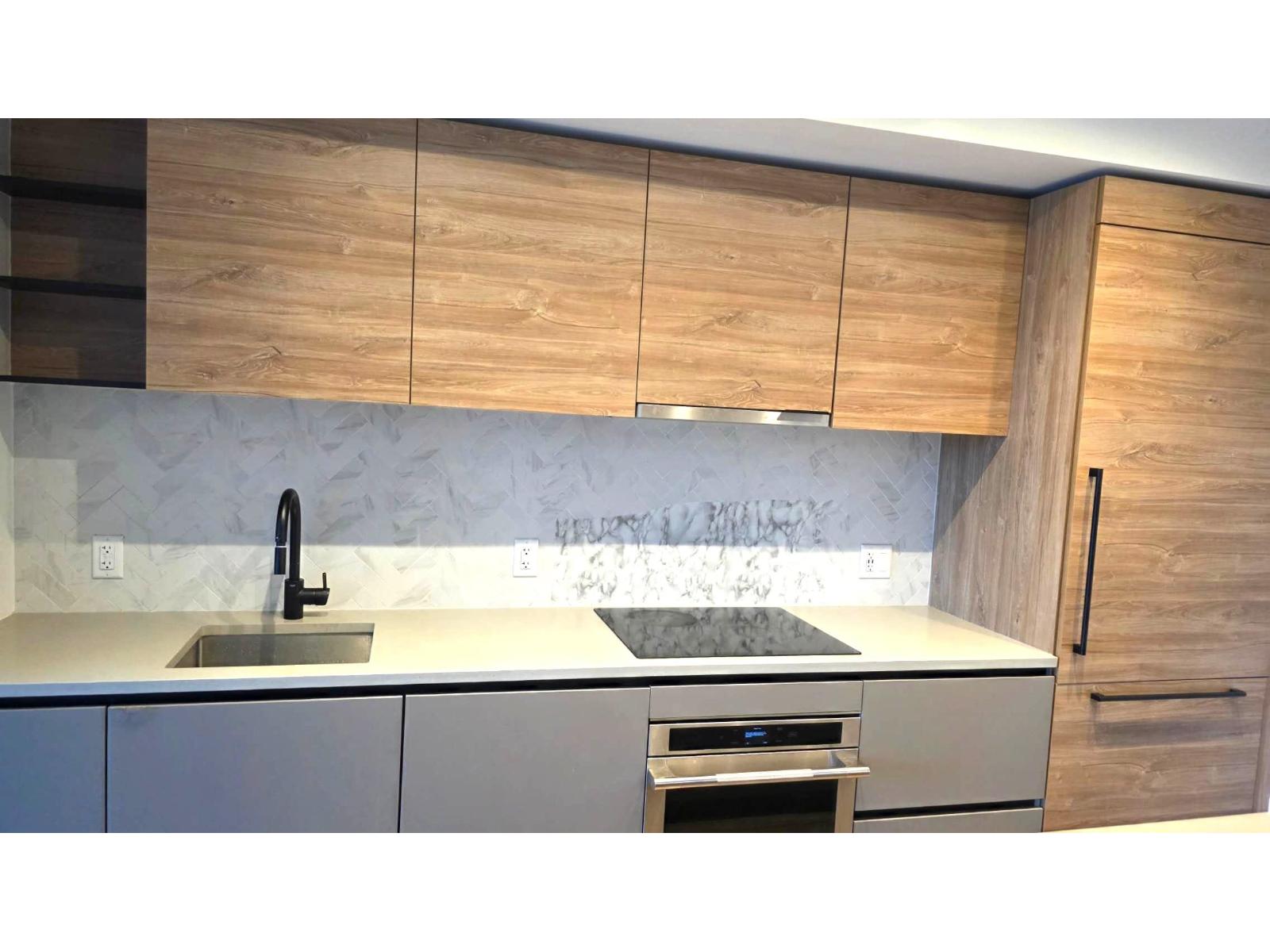809 10448 University Drive, Surrey, British Columbia  V3T 0S7 - Photo 3 - R3099392