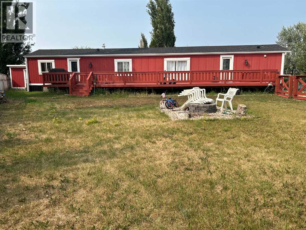 116 Meadow Lake  E, Brooks, Alberta  T1R 1G1 - Photo 2 - A2336057