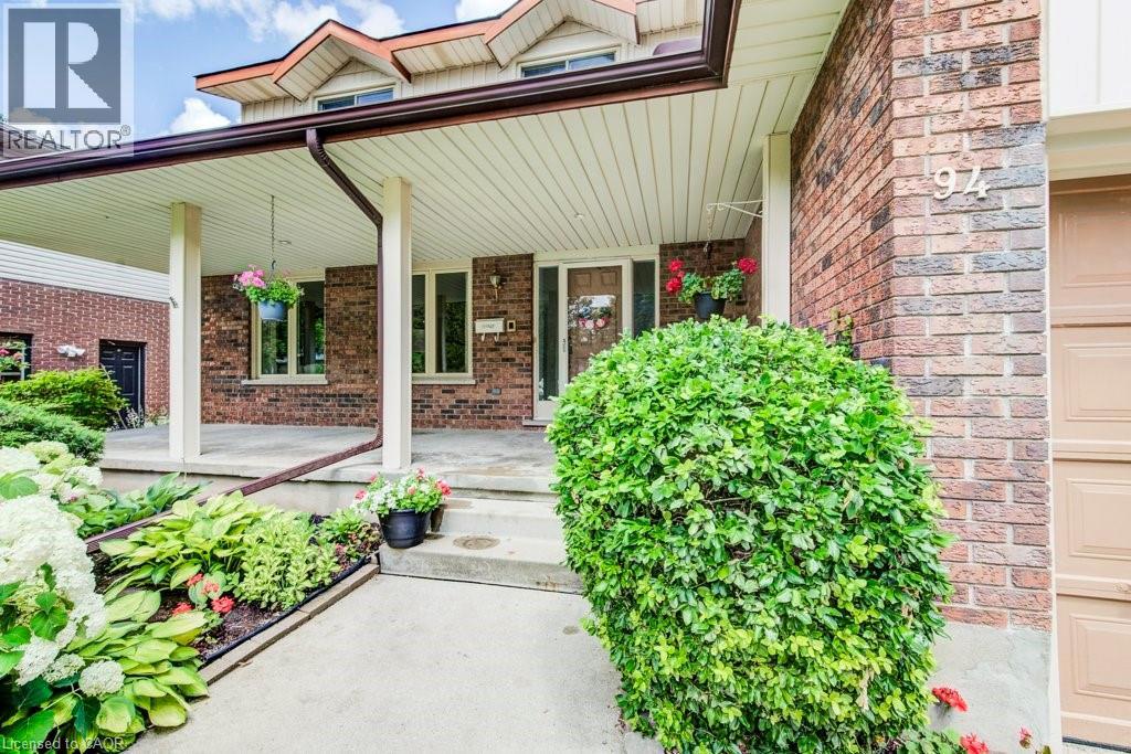 94 Mccarron Crescent, Waterloo, Ontario  N2L 5N2 - Photo 3 - 40843672