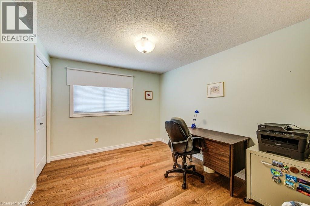 94 Mccarron Crescent, Waterloo, Ontario  N2L 5N2 - Photo 36 - 40843672
