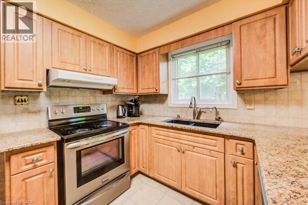 94 Mccarron Crescent, Waterloo, Ontario  N2L 5N2 - Photo 17 - 40843672