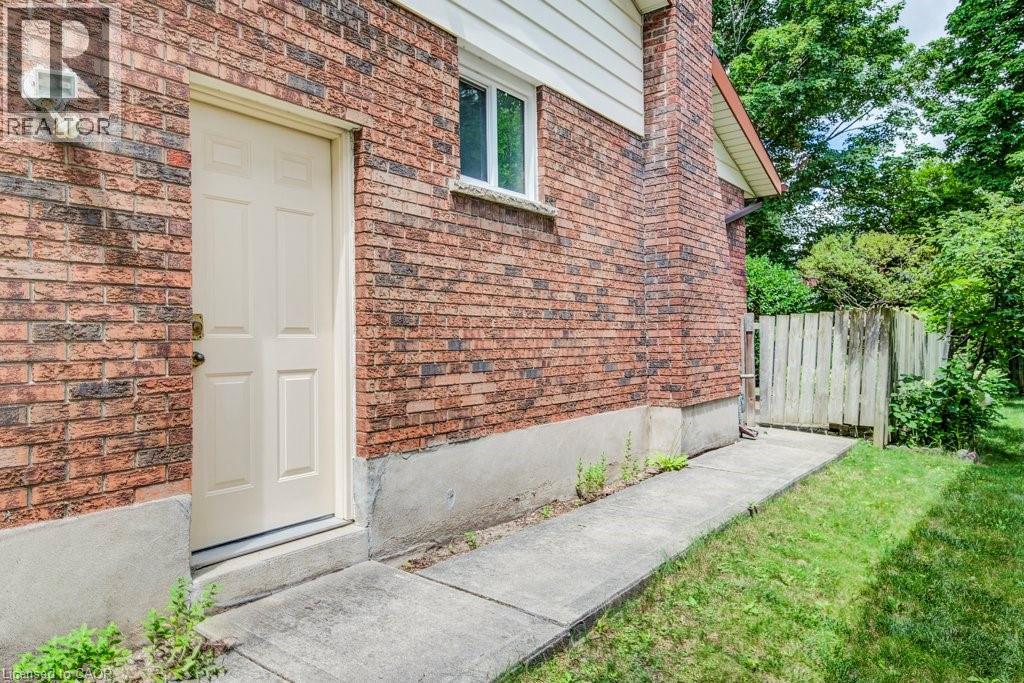 94 Mccarron Crescent, Waterloo, Ontario  N2L 5N2 - Photo 40 - 40843672