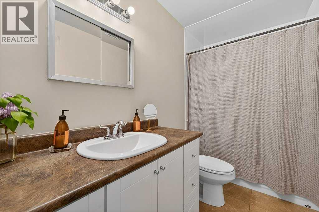 1632 Robson Crescent SE, Calgary, Alberta  T2A 1Y7 - Photo 16 - A2316092