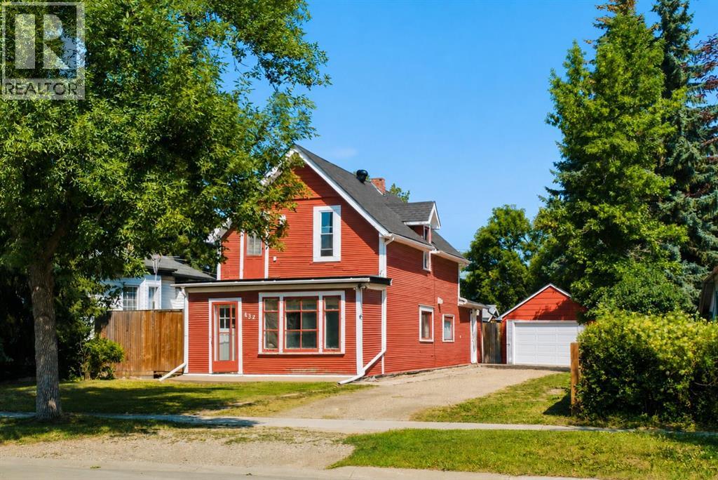 432 Centre Avenue NE, Airdrie, Alberta