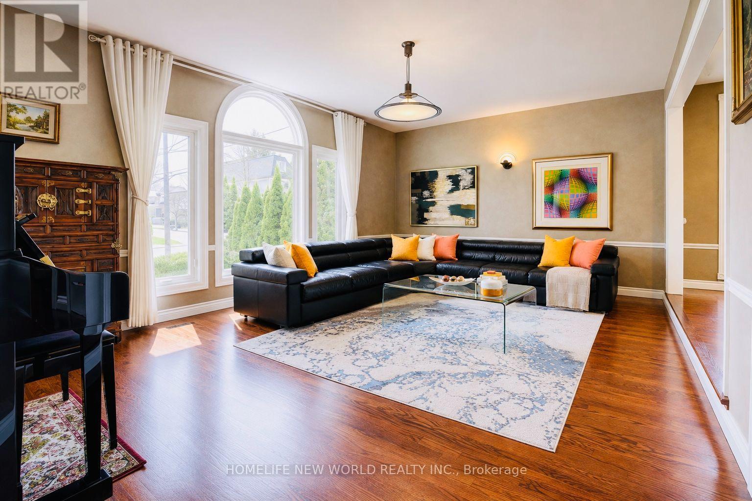 594 Woburn Avenue S, Toronto, Ontario  M5M 1L9 - Photo 4 - C13504448