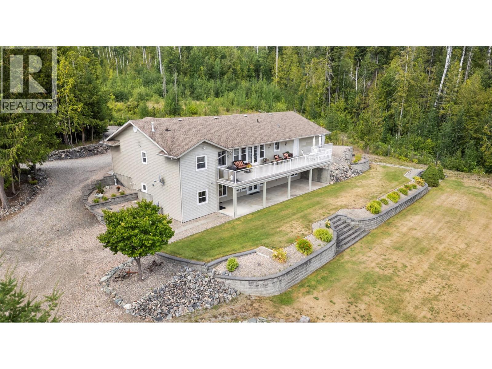 1406 Huckleberry Drive, Sorrento, British Columbia  V0E 2W1 - Photo 3 - 10395158