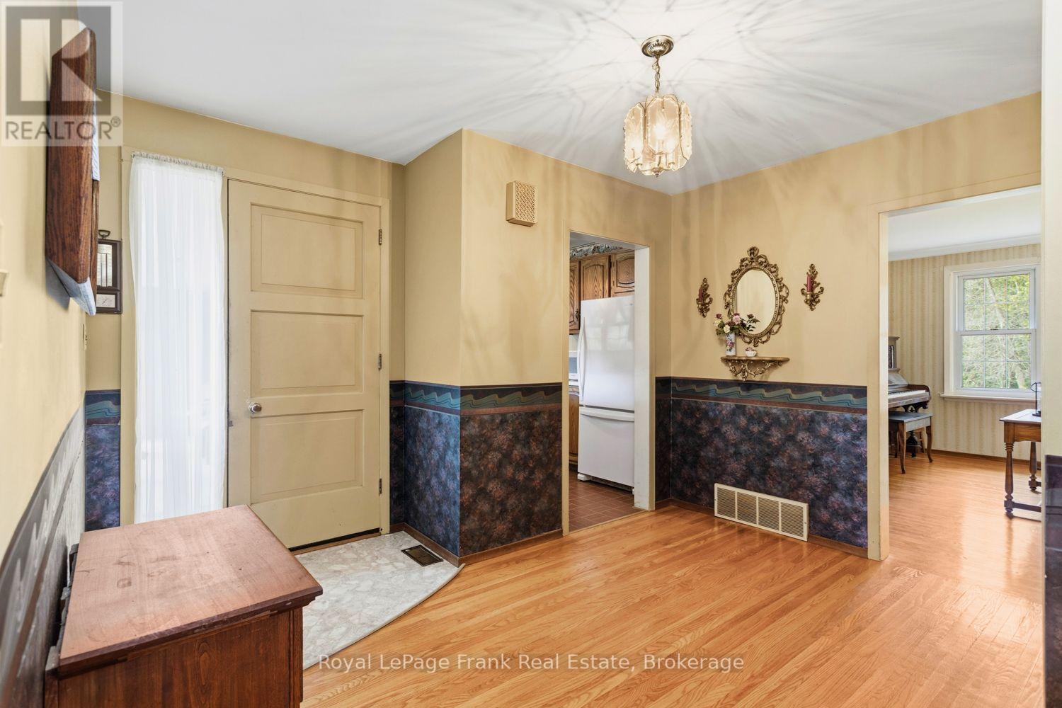 5080 Bowmanville Avenue, Clarington, Ontario L1C 6W6 - Photo 3 - E13656714