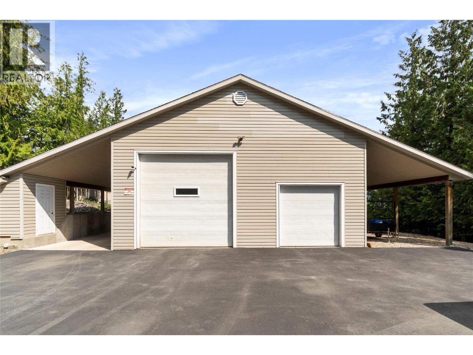1406 Huckleberry Drive, Sorrento, British Columbia  V0E 2W1 - Photo 5 - 10395158