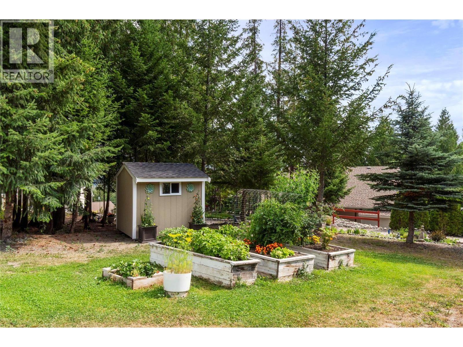 1406 Huckleberry Drive, Sorrento, British Columbia  V0E 2W1 - Photo 41 - 10395158