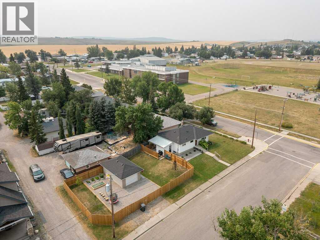 690 Florence Street, Pincher Creek, Alberta  T0K 1W0 - Photo 50 - A2336203