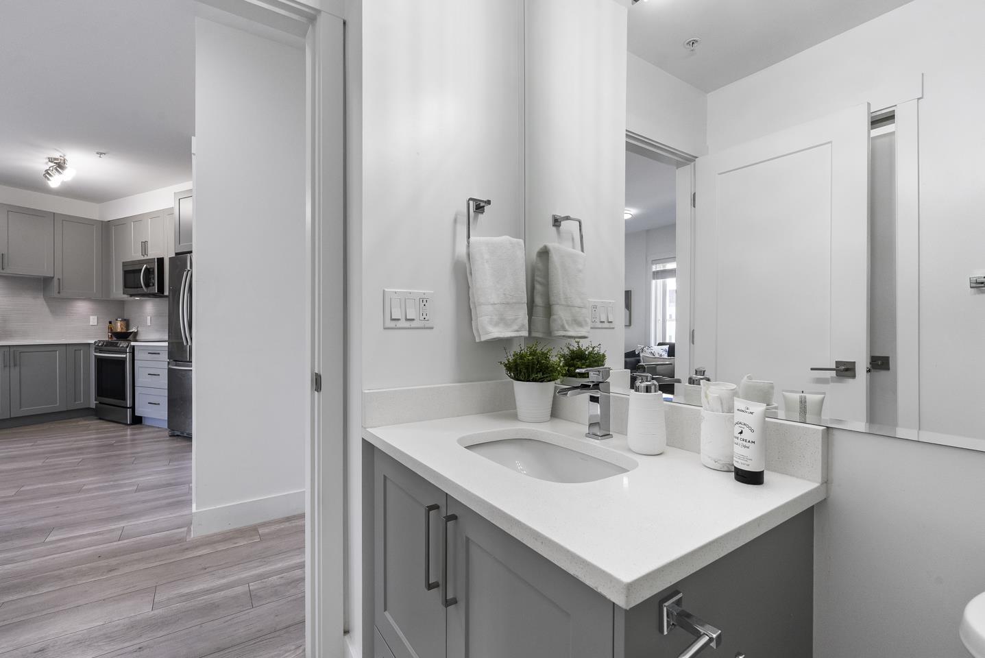 505 13978 Fraser Highway, Surrey, British Columbia  V3T 0P2 - Photo 6 - R3148083