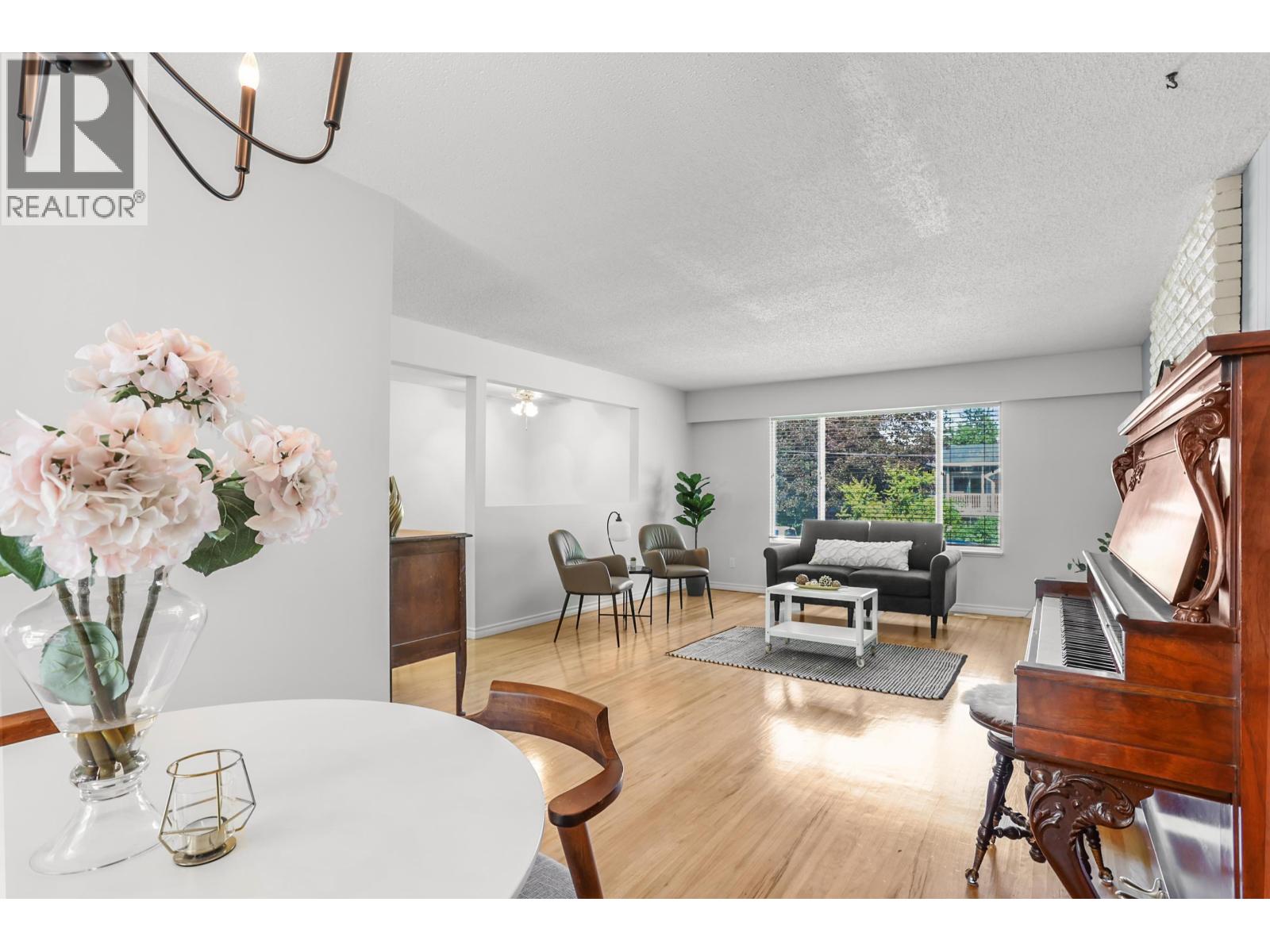 11663 Morris Street, Maple Ridge, British Columbia  V2X 5C5 - Photo 4 - R3131899