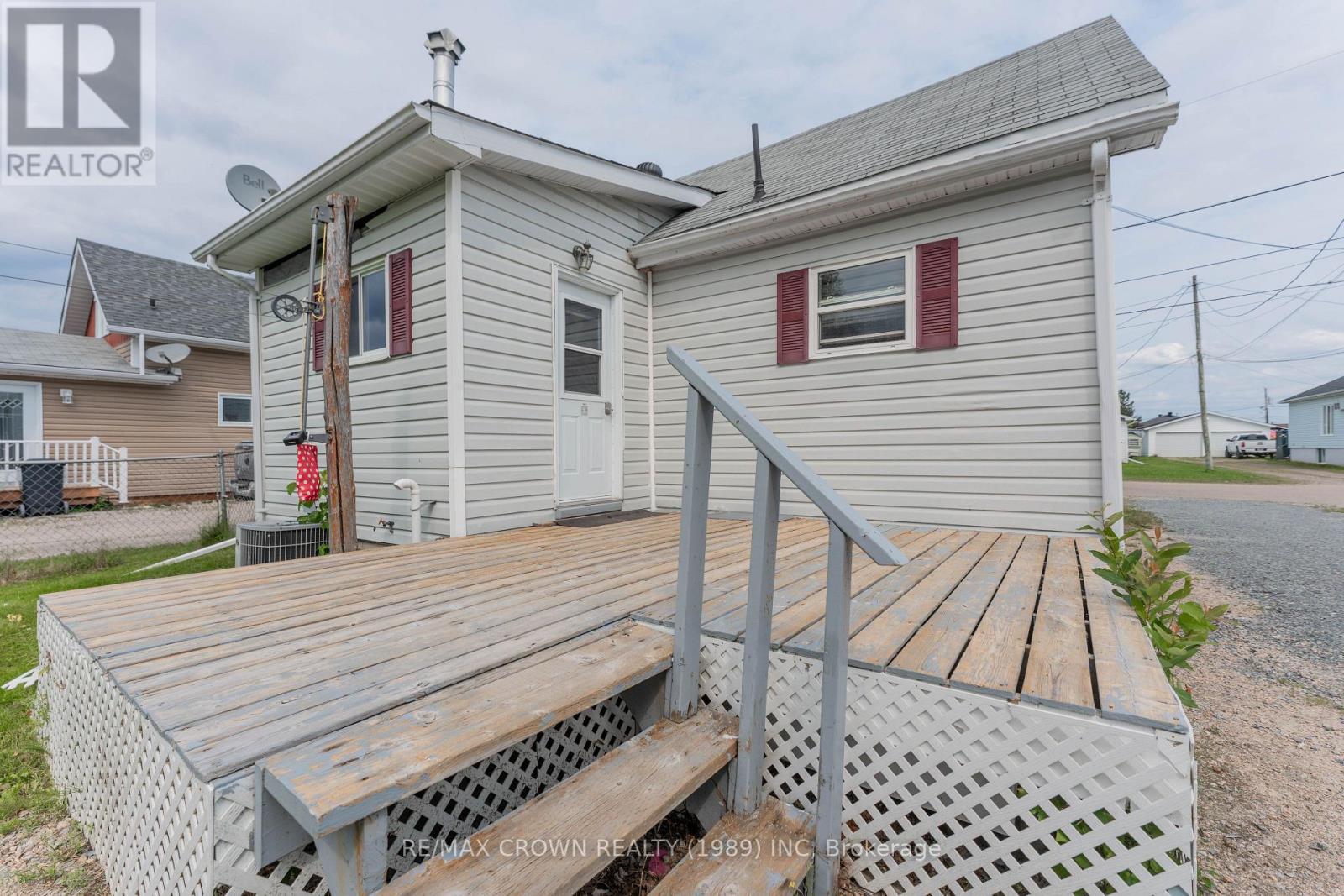 17 Marquette Crescent, Kapuskasing, Ontario P5N 2K4 - Photo 5 - T13663556