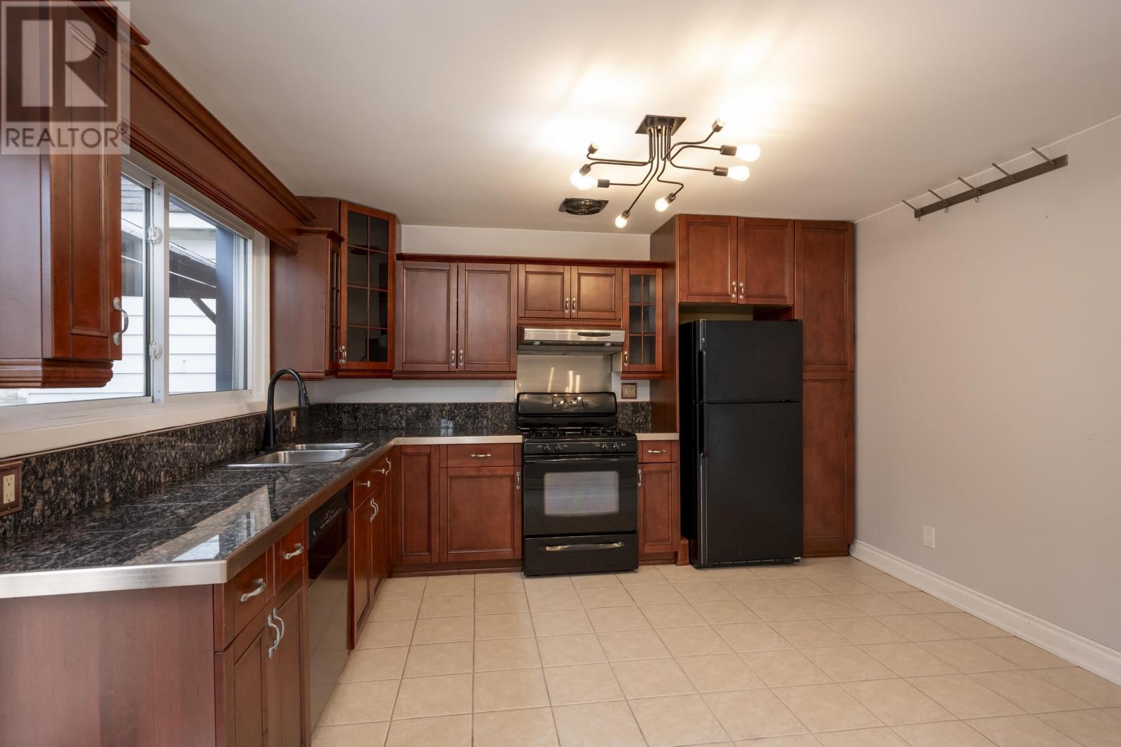 238 Angus St, Thunder Bay, Ontario  P7A 2Y4 - Photo 17 - TB2602330
