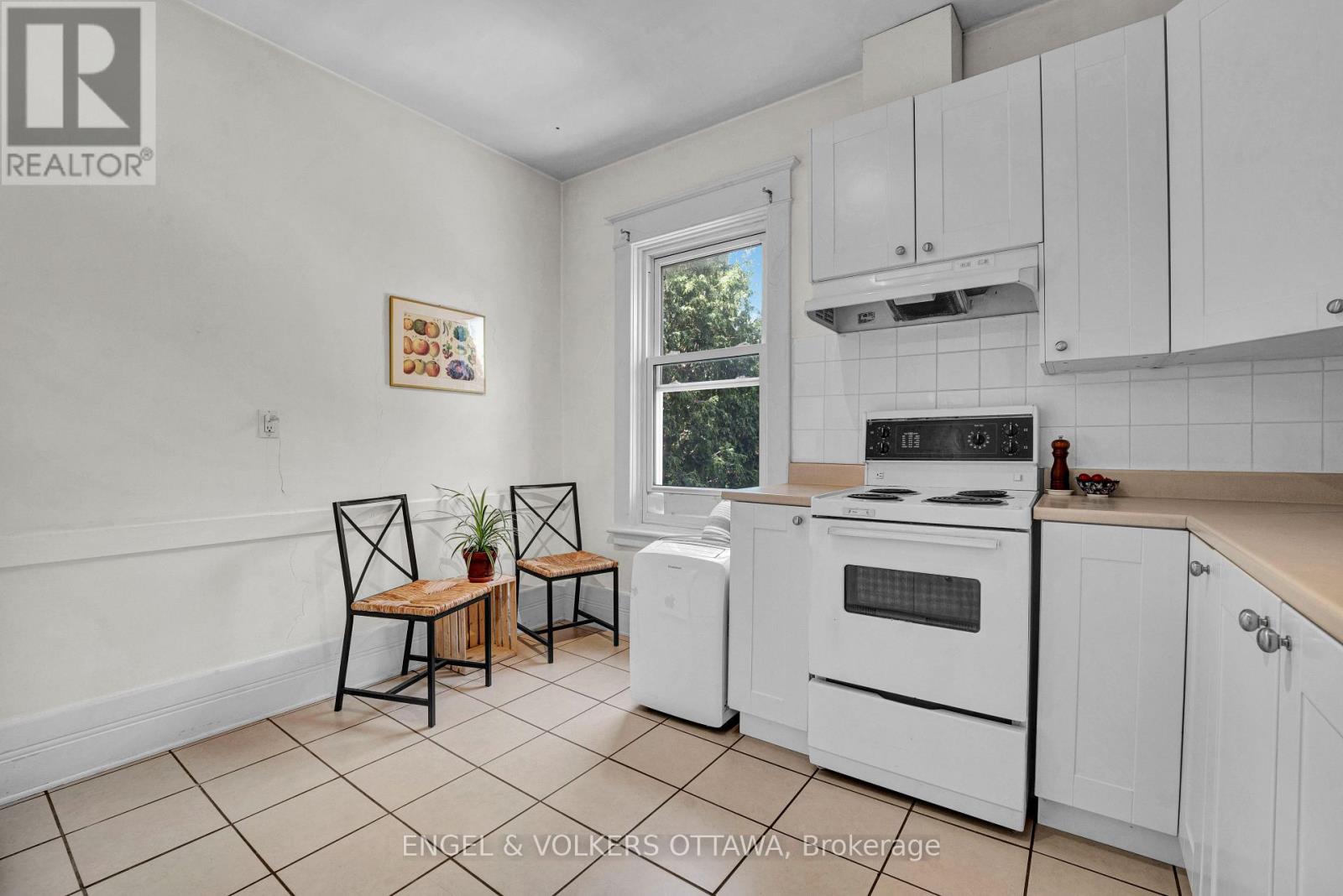 2 - 172 Ivy Crescent, Ottawa, Ontario K1M 1X6 - Photo 6 - X13663466