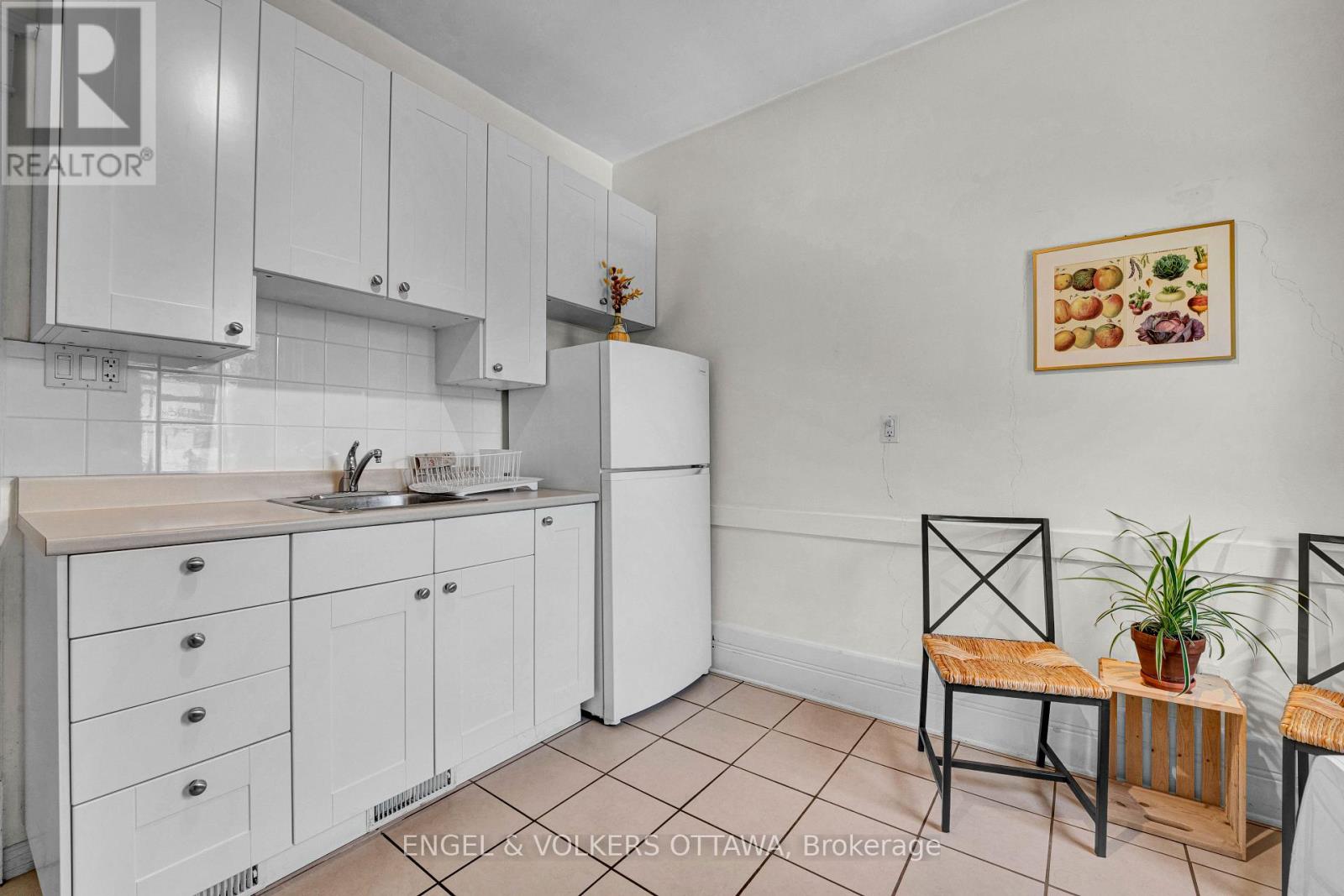 2 - 172 Ivy Crescent, Ottawa, Ontario K1M 1X6 - Photo 7 - X13663466